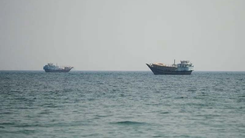 Pirates hijack two ships near Yemen-Somalia, 22 Indians onboard