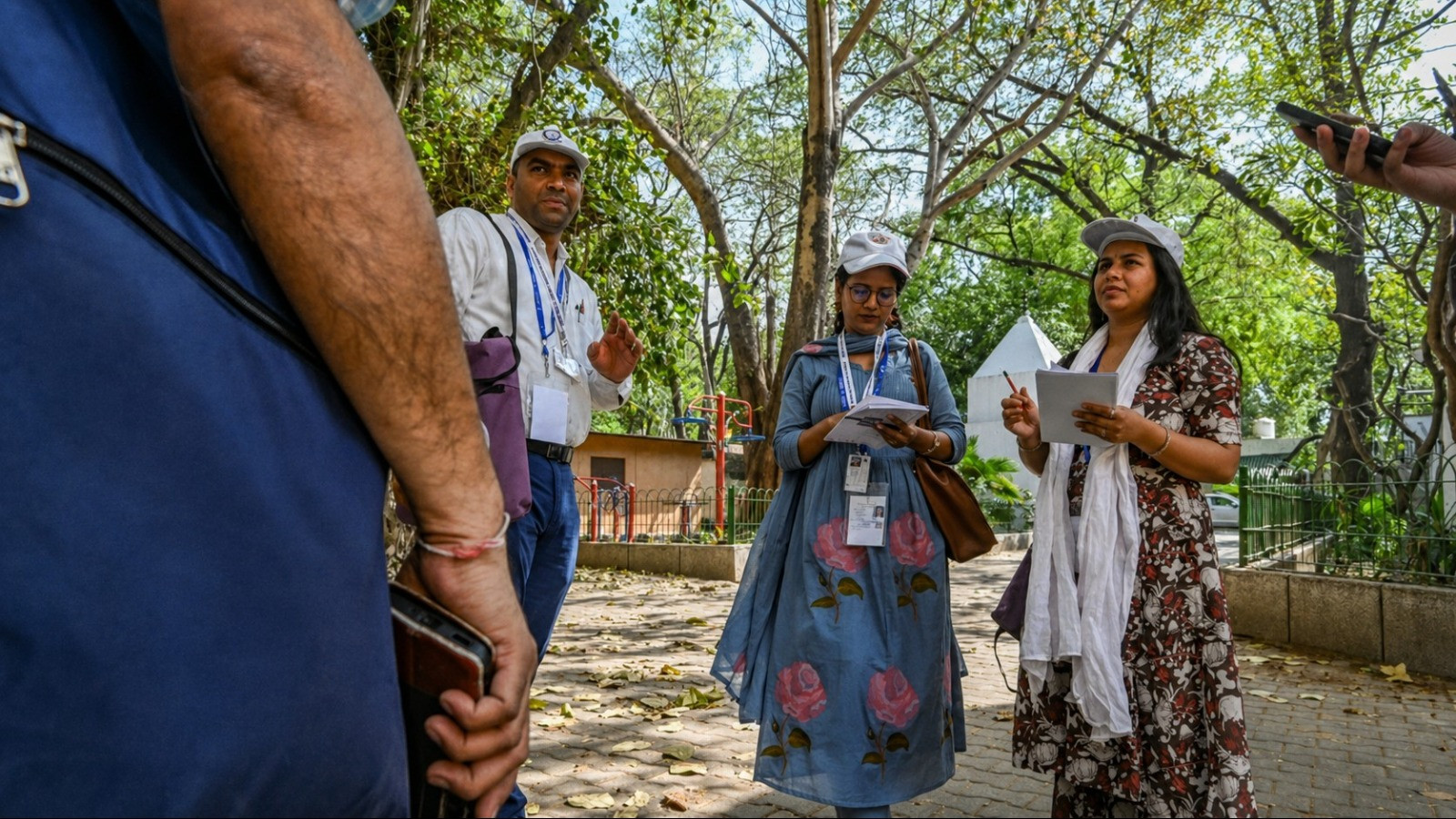 क्या जनगणना के बहाने मोदी सरकार पता करेगी लोगों की नागरिकता?
