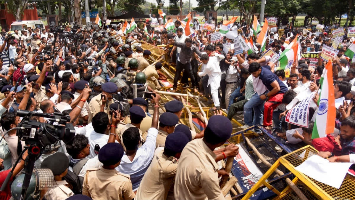 बिहार में क्यों भड़का छात्रों का गुस्सा?