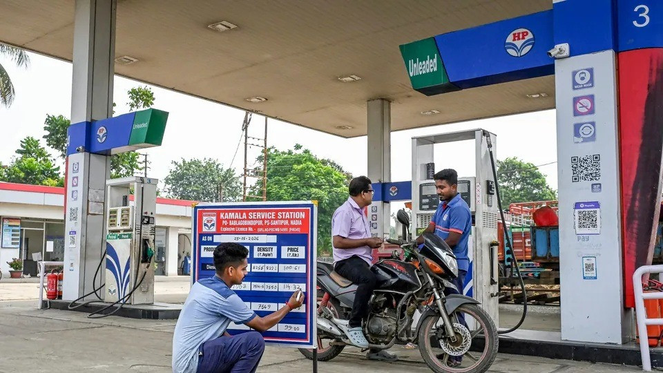 Modi government considers selling E10 petrol alongside E20